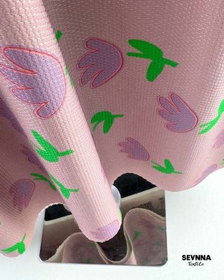 Двухслойное трикотажное полотно плотностью 180 г/м² для летне-осеннего сезона с экологичным содержанием 87% переработанного нейлона